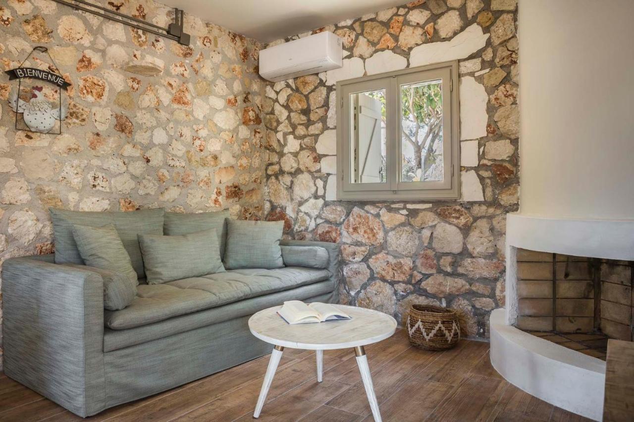 Ploes Luxury Cottages Pesádha Eksteriør billede