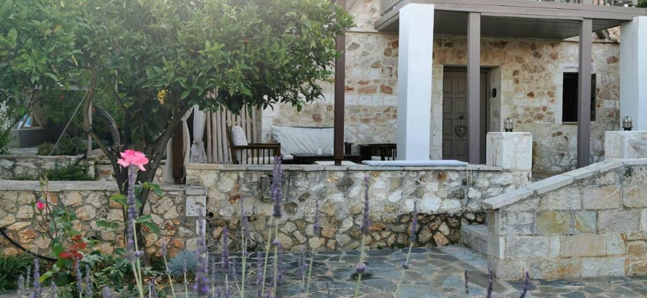 Ploes Luxury Cottages Pesádha Eksteriør billede